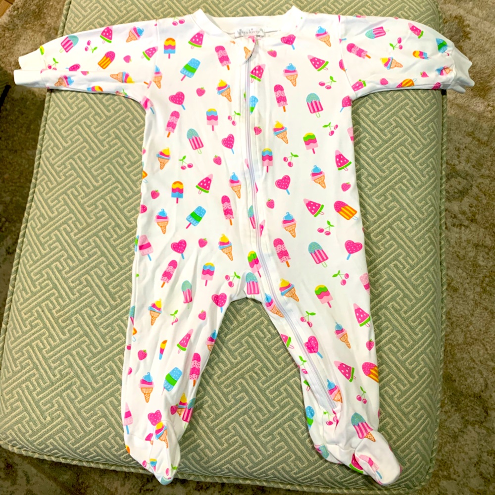Kissy Kissy footed pajamas
